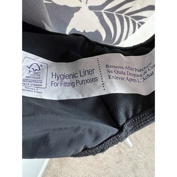 Island Escape Hawaii Gardens Printed Underwire One Piece Swimsuit Swim Dress - Picture 6 of 9